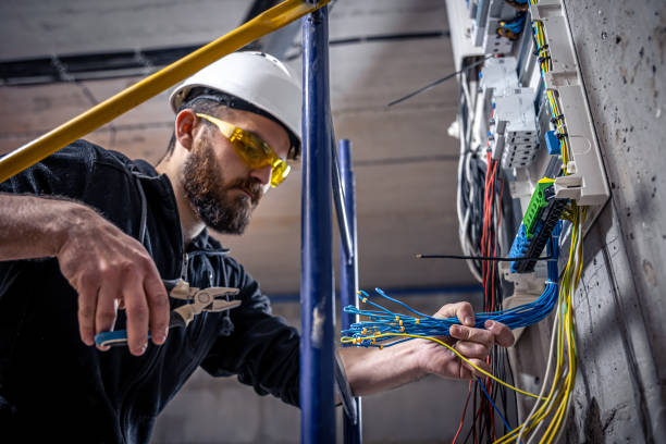 Best Local Electrician Companies  in Clarksville, TN